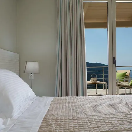Forum Villas Deluxe 3 Bedroom Sea Views Villa *