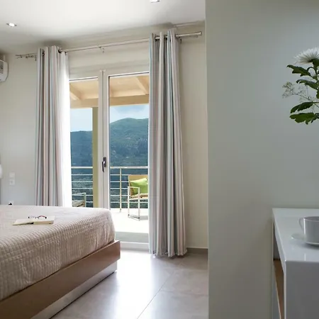 Forum Villas Deluxe 3 Bedroom Sea Views *