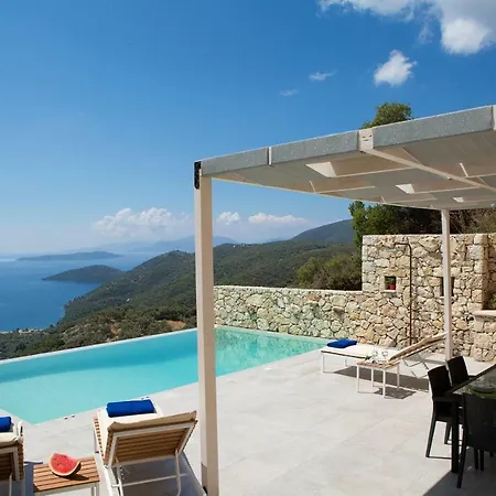 Forum Villas Deluxe 3 Bedroom Sea Views *